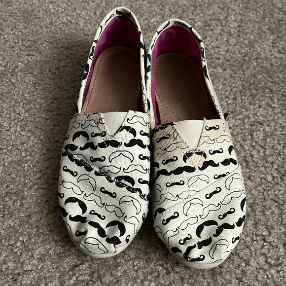 Madden Girl Cream Mustache Slip-Ons - Picture 1 of 5